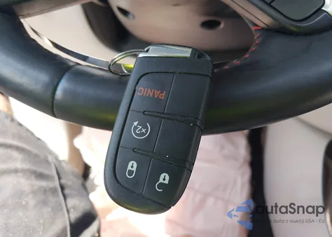 2018 Jeep Compass Limited 4X4 from USA, damaged, VIN 3C4NJDCB3JT369267